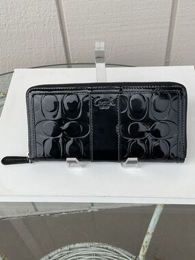 Coach Glossy Black Patent Signature Pattern Accordion Zip Wallet